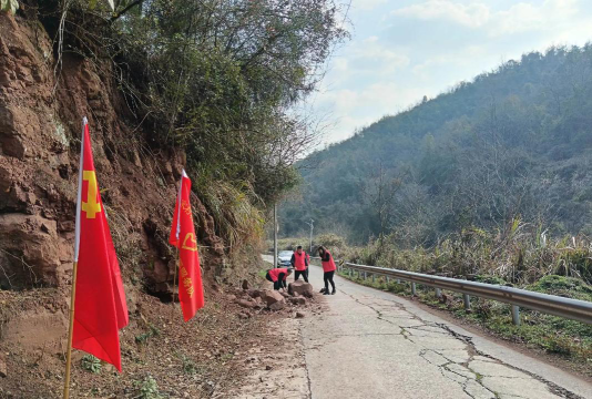 埠柳南兰格村委会阅读区