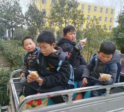 沈丘县赵德营镇张堂初中阅读区