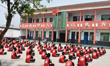 郸城县丁村文武学校阅读区