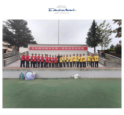 普定县龙场中学阅读区