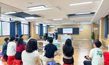 深圳市坪山实验学校小学部阅读区