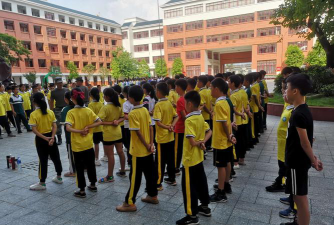 英德市第一小学阅读区