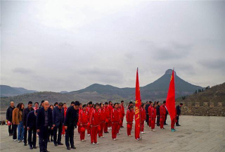 滕州市龙阳镇龙阳中学阅读区