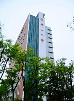 青岛崂山区第一中学(崂山一中)阅读区