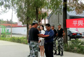 河南省平舆县杨埠镇第一初中阅读区