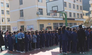 坝河乡坝河初级中学阅读区