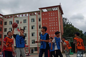 猫营中学阅读区