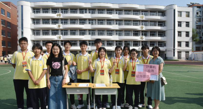 泰安市文化产业中等专业学校阅读区