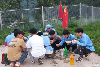 狗场中学阅读区