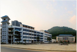 川硐中学阅读区