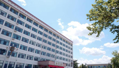 山东省济南商贸学校阅读区