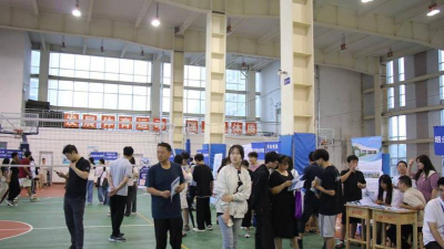 日照市岚山区第一中学(岚山一中)阅读区