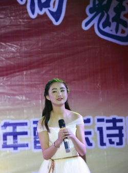 石阡县汤山镇初级中学阅读区