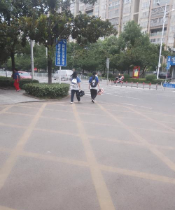宁乡县历经铺中学阅读区
