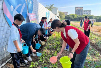 双鸭山市东升小学阅读区