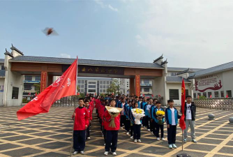 茶陵县八团乡中学阅读区
