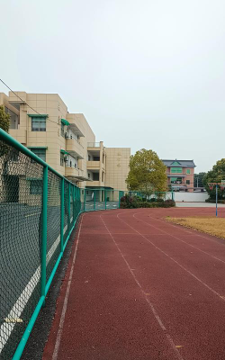 湘潭县排头乡留田中学阅读区