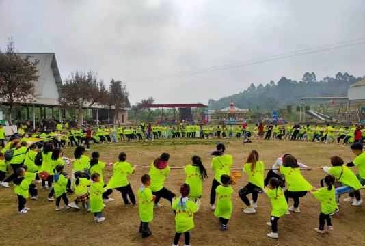 遂溪县港门镇阳光幼儿园阅读区