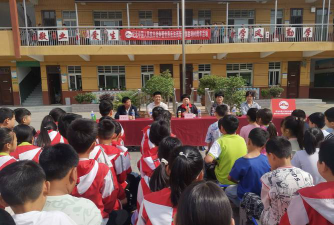 望峰乡中心学校阅读区