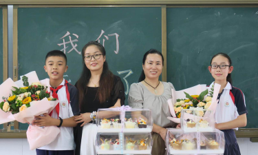 青阳实验小学阅读区