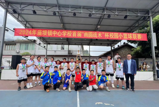 石笋中心小学阅读区