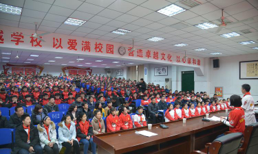 常宁市麻洲学校中学部阅读区