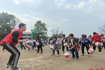 常宁市三角塘中心小学阅读区