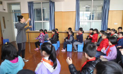 普陀区真光小学阅读区