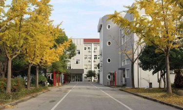 杨柳中学阅读区
