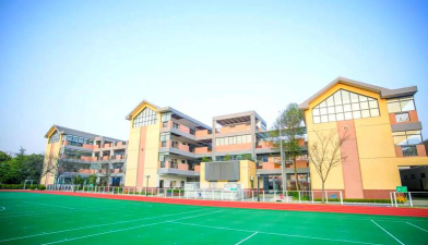 华高小学阅读区