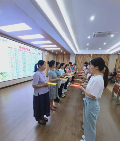 小塘中学阅读区