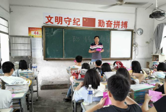 旬阳县张河初级中学阅读区
