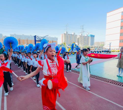 安达市兴华小学阅读区