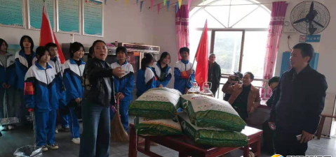 湖南省邵阳县九公桥镇中学阅读区