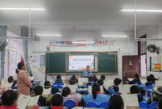 文化乡中心小学阅读区