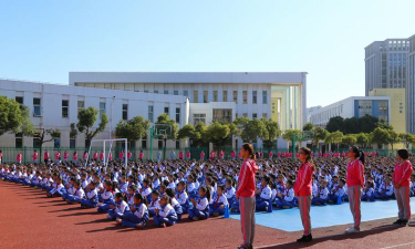 苏州市常熟市世茂实验小学阅读区