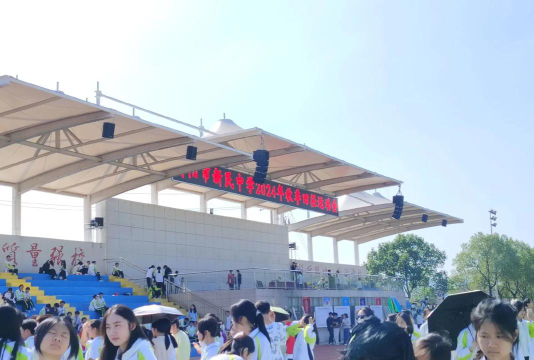 蔡甸区奓山街新民中学阅读区