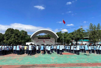 白沙镇中学阅读区