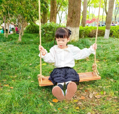 临江市桦树镇中心小学校阅读区
