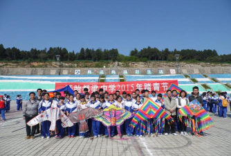 都梁中学阅读区