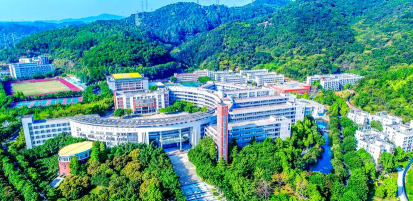 广州市增城区第二中学阅读区