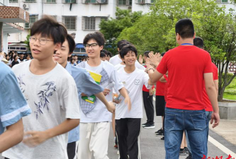 良心堡镇中学阅读区