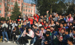 大塅中学阅读区