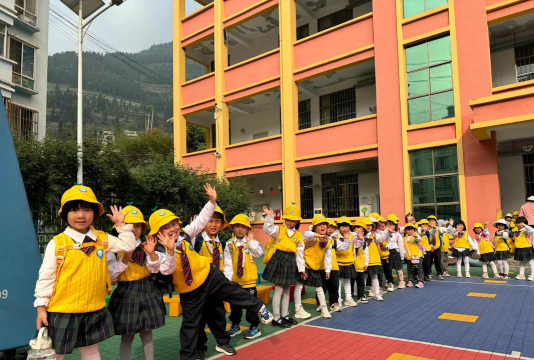 汕头市潮南区井都镇凤苗幼儿园阅读区