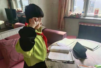 德惠市天台镇中心小学阅读区