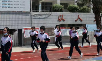韶关市第十五中学阅读区