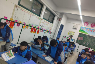 阿克苏市民办盛苑学校初中部阅读区