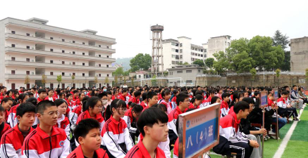 大冶市灵乡镇毛铺初级中学阅读区