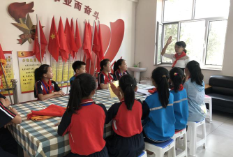 四平市铁西区爱民街小学阅读区