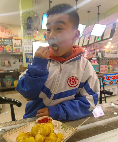 大冶市第十中学阅读区